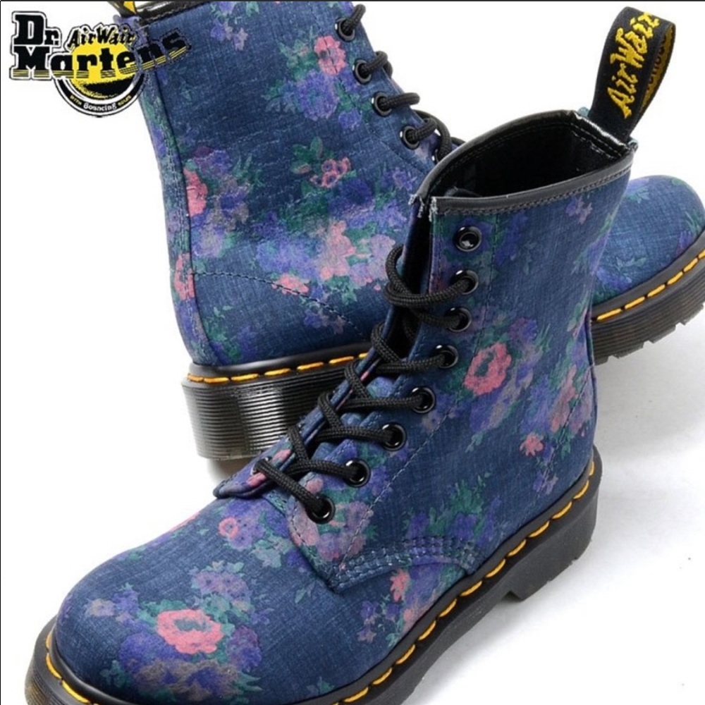 Castel Doc Martens